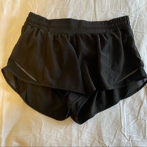 Black lululemon hotty hot shorts